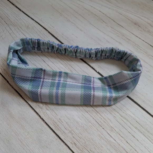 Norwex Plaid Wristlet and Hair Accessories NWOT Gift for Teens Women - Picture 5 of 10